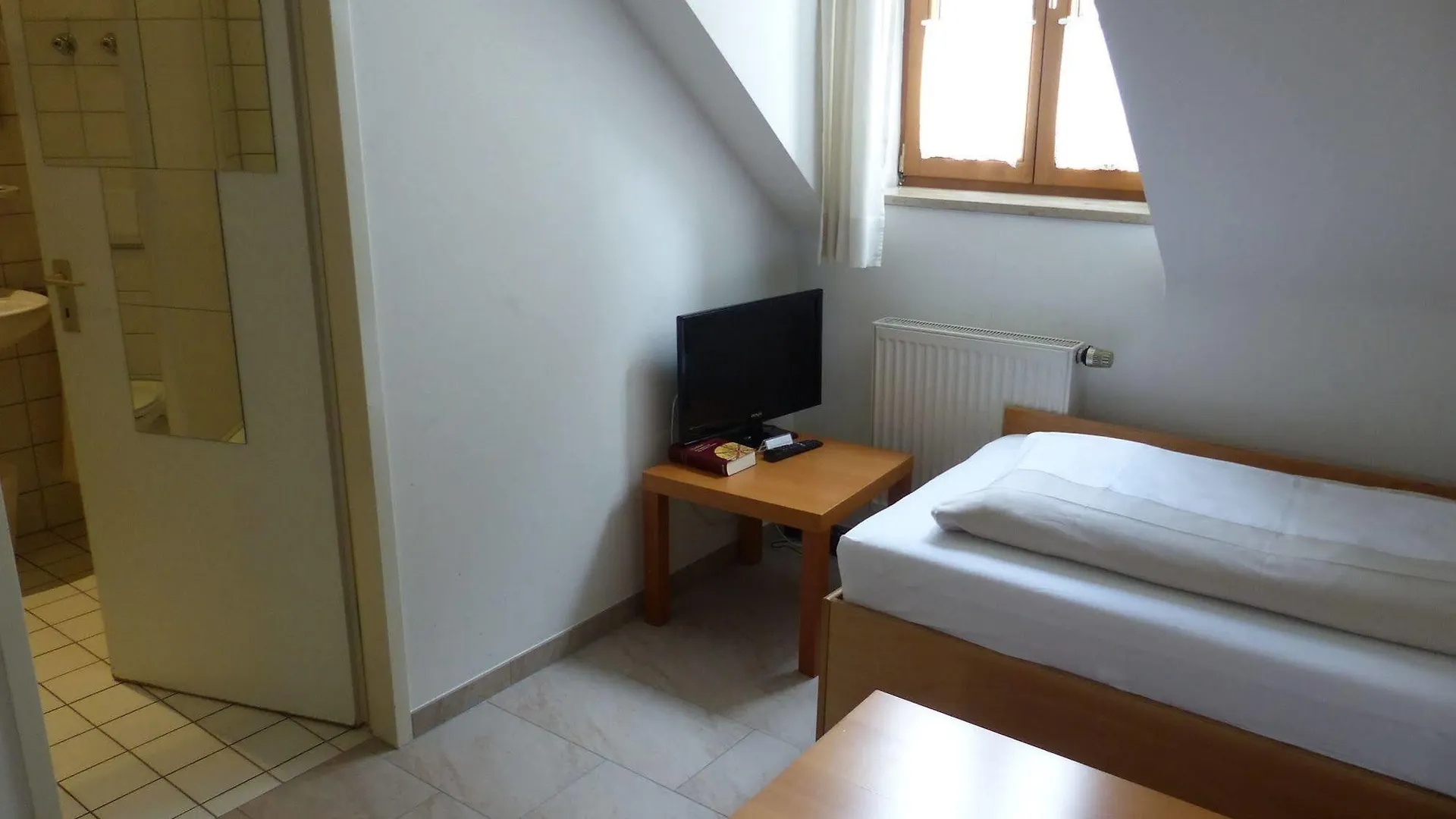 Gastehaus Am Turm Hotel Markt Schwaben Guest house